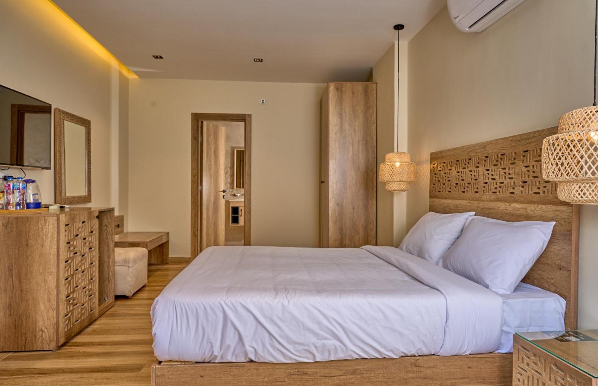 Lotus Inn Kafret el-Gabal エクステリア 写真